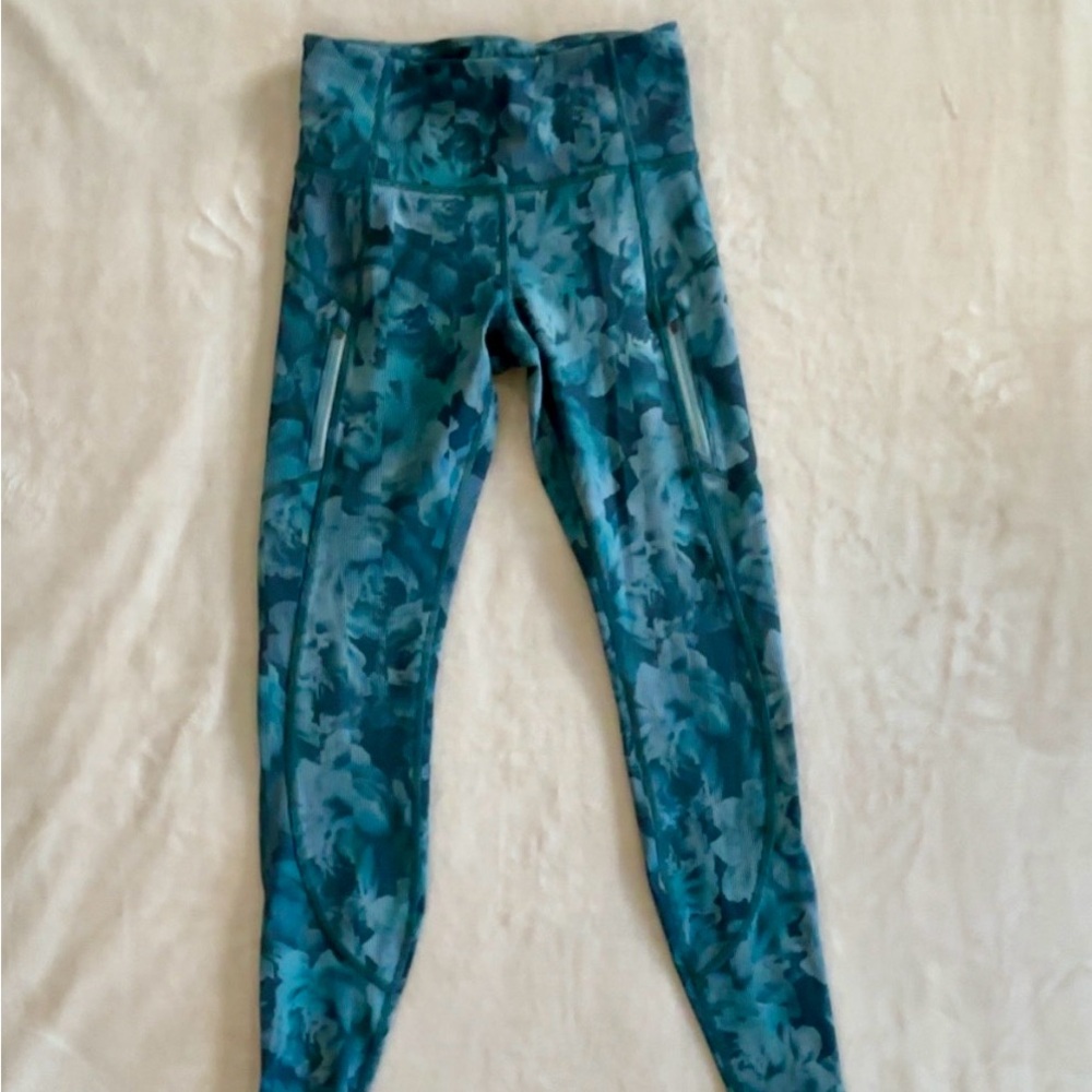 Women’s Athleta Patterned Leggings